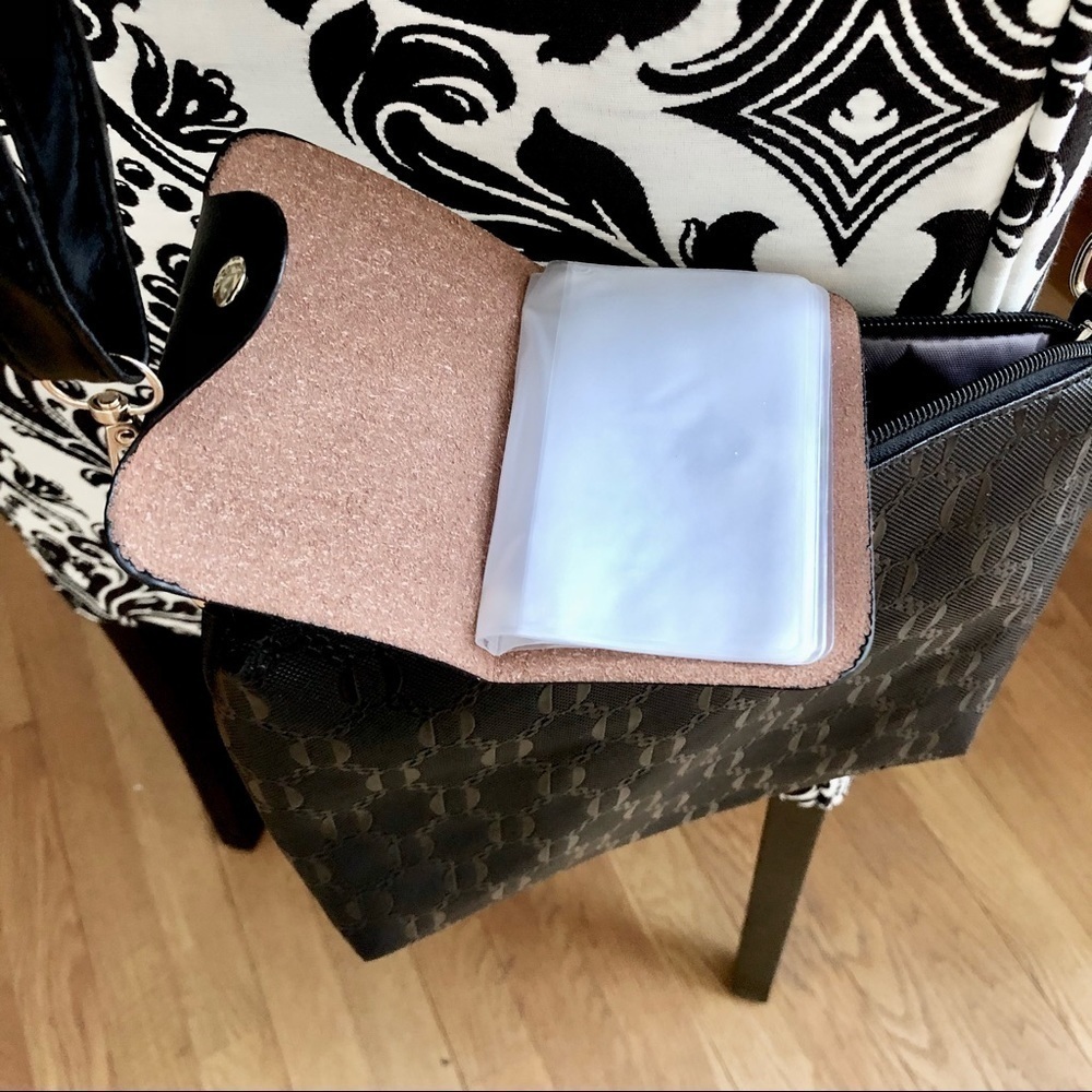 NEW Lightweight Black Crossbody - Picture 6 of 6